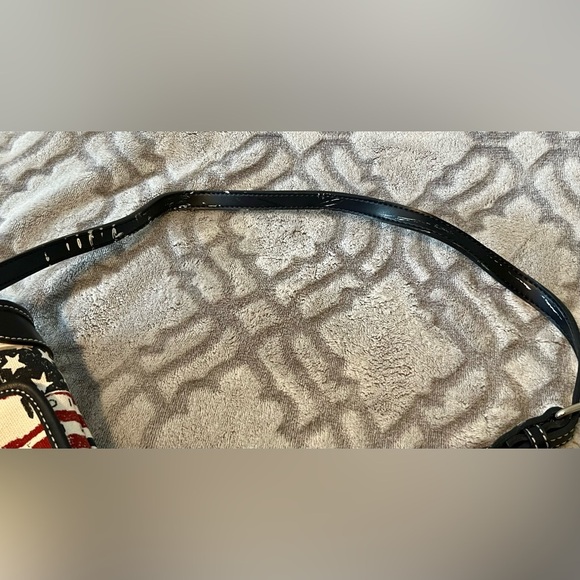 🇺🇸 Tommy Hilfiger Flag Print Crossbody Mini Bag – Distressed Canvas - Picture 5 of 8